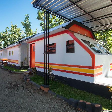 Reddoorz Near Banyuwangi Kota Train Station Otel Dış mekan fotoğraf