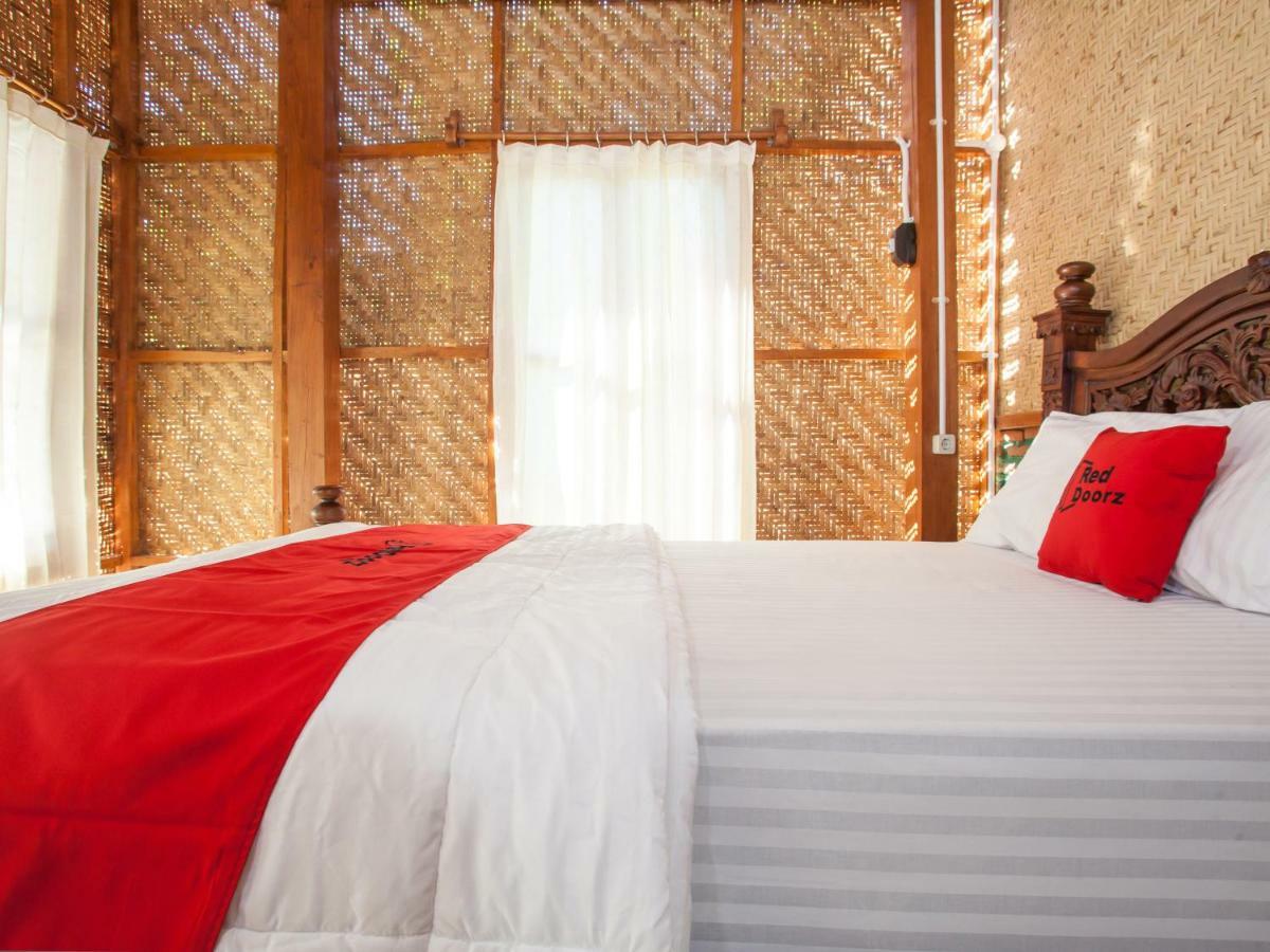 Reddoorz Near Banyuwangi Kota Train Station Otel Dış mekan fotoğraf